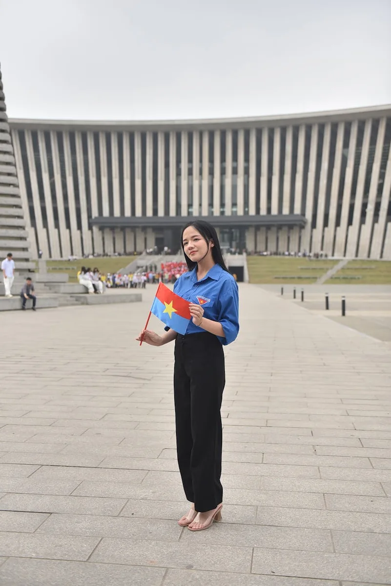 合作流程示意图展示需求对接到交付的四个步骤